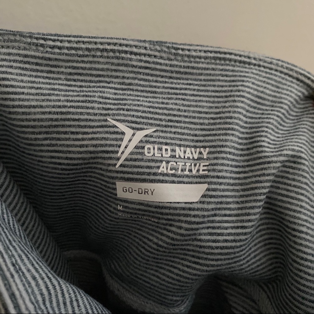 Old Navy Women’s Active Go Dry Fitted Leggings NWT - Picture 3 of 7